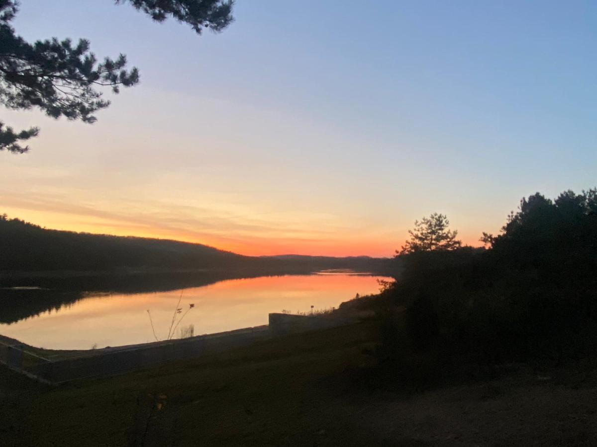 Nad Zalewem -pensjonat, Penzion